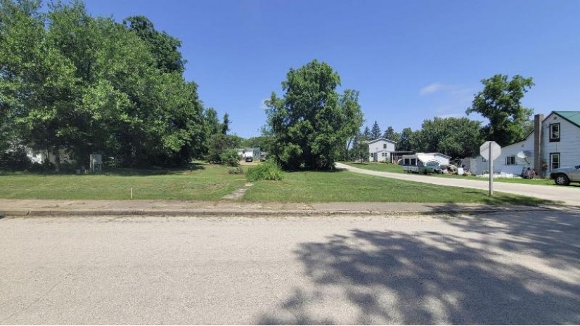 409 Spencer Street Woodman, WI 53827 by Wisconsin.properties Realty, Llc - Pref: 608-642-3442 $20,000