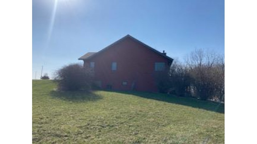 12844 Walnut Bluff Road Bloomington, WI 53801 by Exit Realty Driftless Group - Cell: 608-988-6640 $549,000