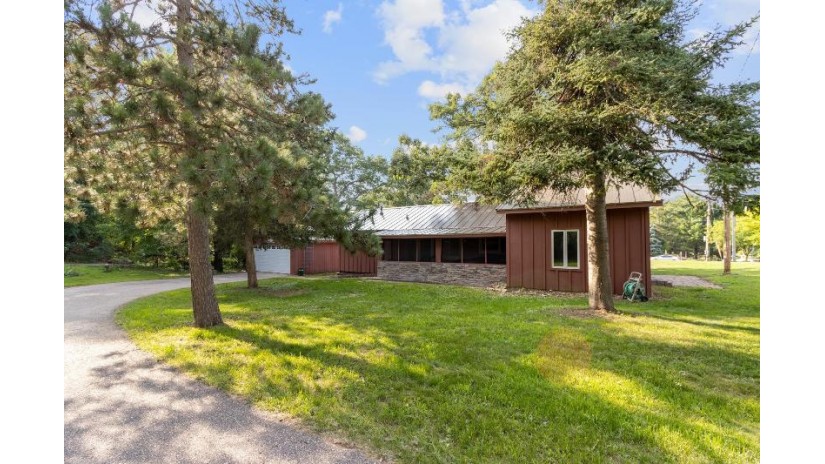 820 B Canyon Road Lake Delton, WI 53965 by Restaino & Associates Era Powered - Pref: 608-225-9626 $287,900