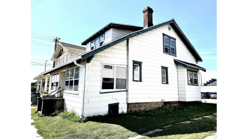 280 W Seminary Street Richland Center, WI 53581 by Driftless Area Llc - Pref: 608-280-1940 $165,000