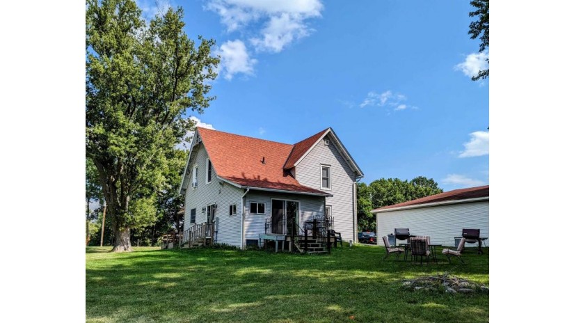 S3685 Highway 136 Excelsior, WI 53959 by Bartz Realty, Llc $475,000