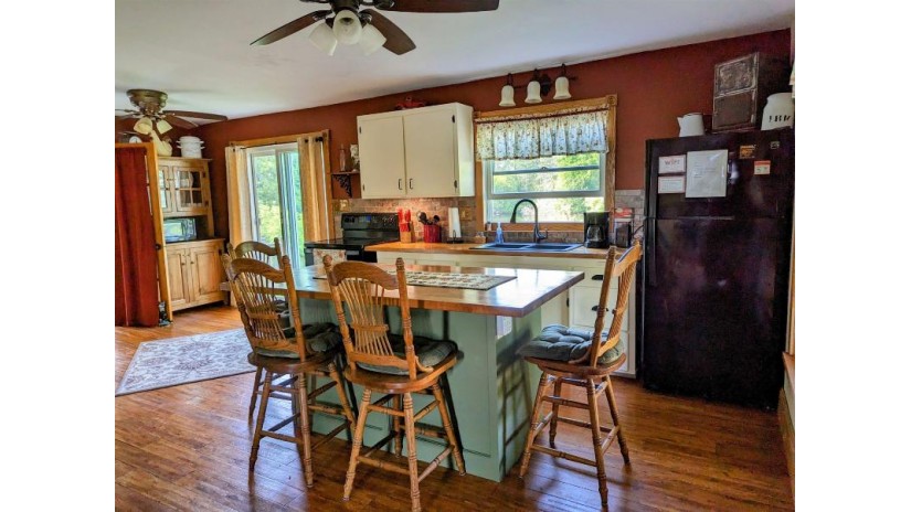 S3685 Highway 136 Excelsior, WI 53959 by Bartz Realty, Llc $475,000