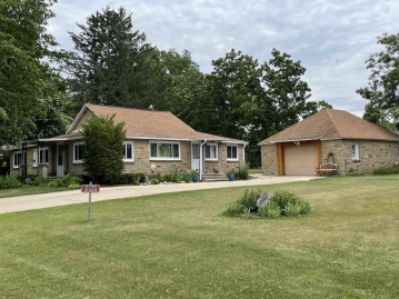 N1124 Golf Road, West Point, WI 53578