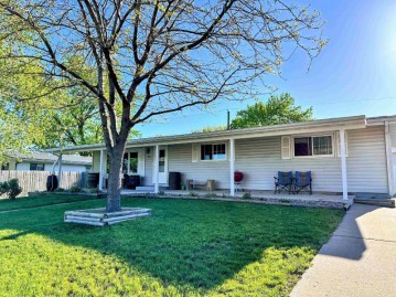 1108 S 5th Street, Prairie Du Chien, WI 53821