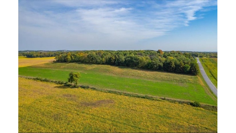 LOT 3 Fair Oak Road Deerfield, WI 53531 by Re/Max Property Shop - dave@propertyshop-realtors.com $180,000