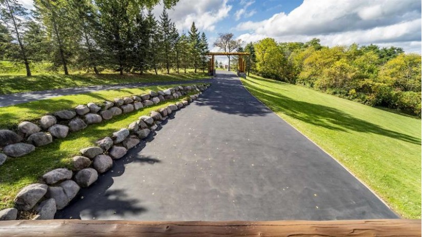 26740 Cooper Hill Road Richland, WI 53581 by First Weber Inc - HomeInfo@firstweber.com $1,450,000