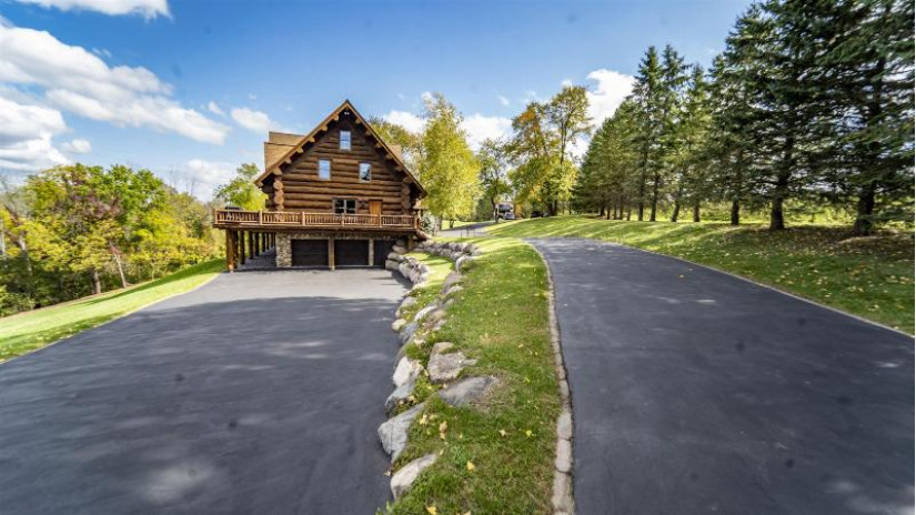 26740 Cooper Hill Road Richland, WI 53581 by First Weber Inc - HomeInfo@firstweber.com $1,450,000