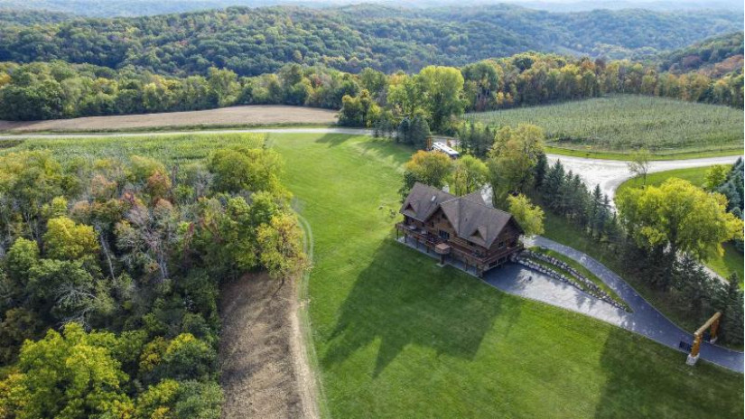 26740 Cooper Hill Road Richland, WI 53581 by First Weber Inc - HomeInfo@firstweber.com $1,450,000