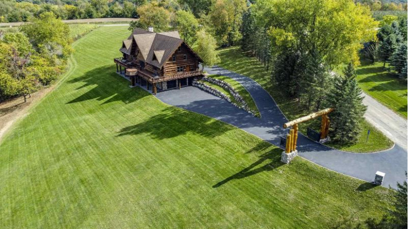 26740 Cooper Hill Road Richland, WI 53581 by First Weber Inc - HomeInfo@firstweber.com $1,450,000