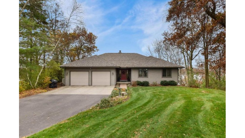 S8310 Inspiration Drive Merrimac, WI 53561 by Bunbury & Assoc, Realtors $1,249,000