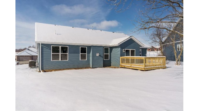 3828 White Pine Drive Janesville, WI 53545 by Shorewest Realtors $420,000