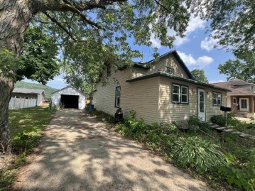 222 N Michigan Street, Prairie Du Chien, WI 53821