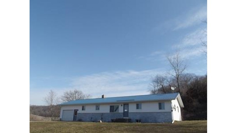 12251 Maple Valley Road Richwood, WI 53518 by Re/Max Preferred - ed@edkraisinger.com $1,800,000