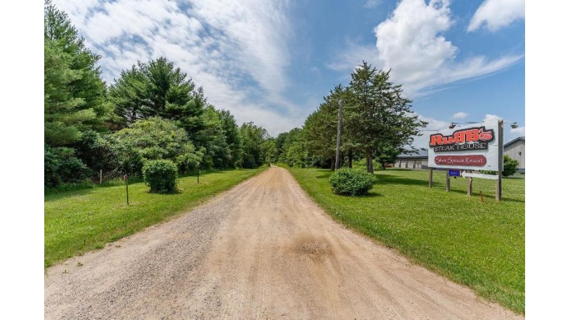 1950 River Road Wisconsin Dells, WI 53965 by Re/Max Preferred - Pref: 608-393-3330 $1,800,000