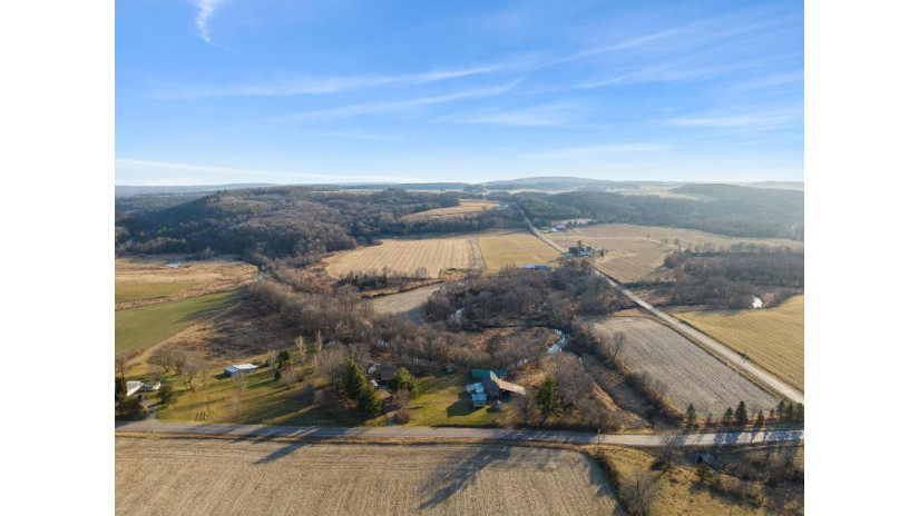 E7127 Highway 154 Reedsburg, WI 53961 by Keller Williams Realty - Pref: 608-617-9471 $250,000