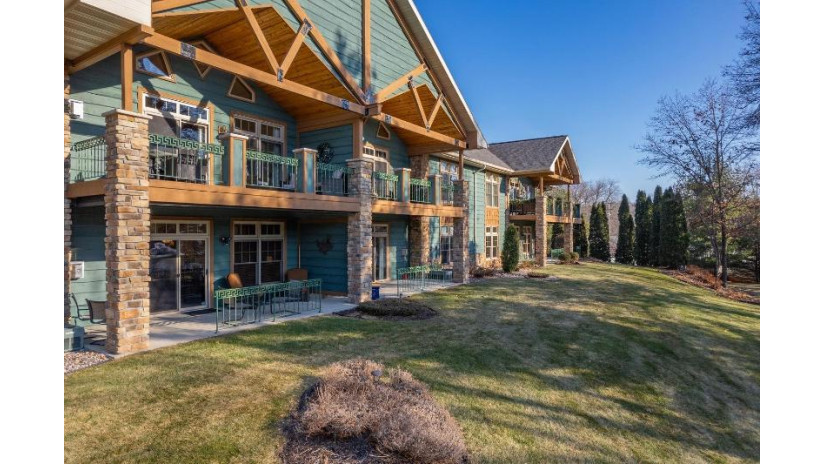 40 Illinois Avenue 3 Wisconsin Dells, WI 53965 by Re/Max Preferred - info@sellwd.com $439,000