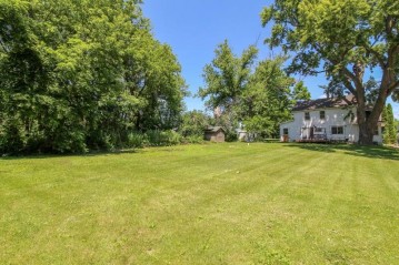 3605 Hollyridge Lane, Deerfield, WI 53523