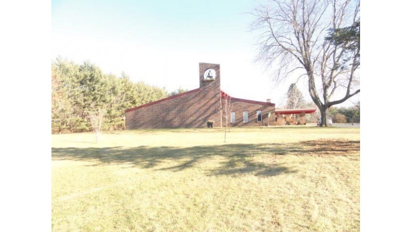 101 Bethel Drive Poynette, WI 53955 by Re/Max Preferred - Pref: 608-617-2727 $1,799,000