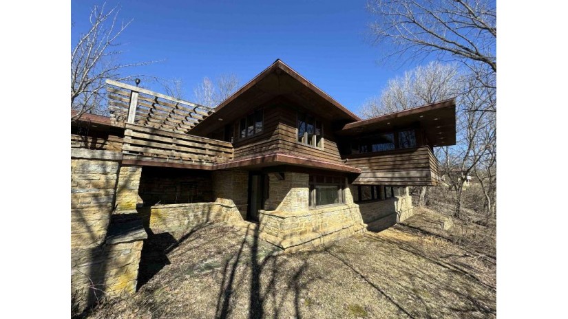 111 Old Darlington Road Mineral Point, WI 53565 by Re/Max Preferred $473,000