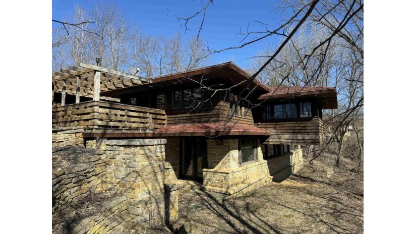 111 Old Darlington Road Mineral Point, WI 53565 by Re/Max Preferred $473,000