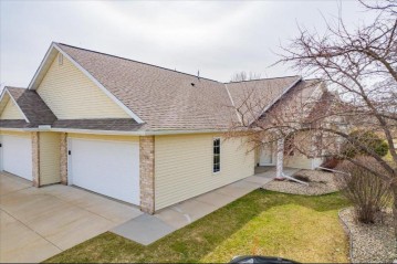 704 Creek Edge Drive 6, Deforest, WI 53532