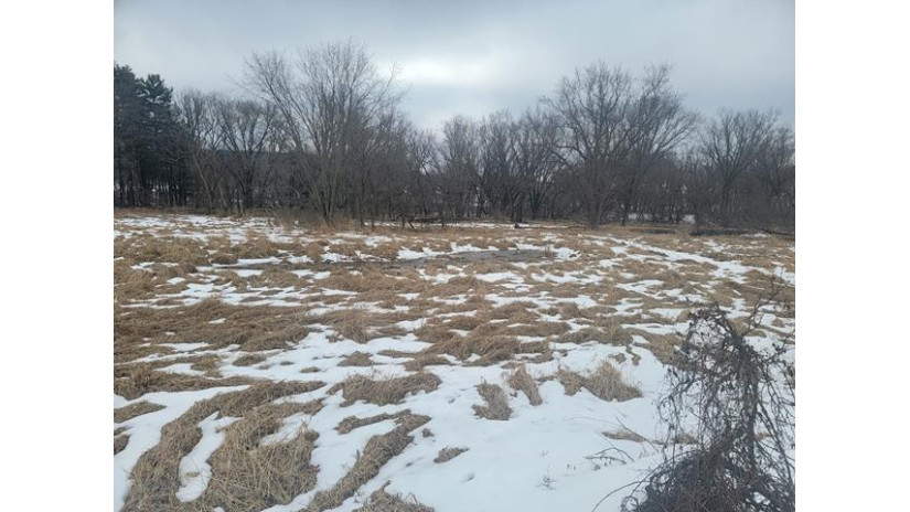 42.66 ACRES Highway 154 Reedsburg, WI 53959 by Gavin Brothers Auctioneers Llc - Off: 608-524-6416 $299,000