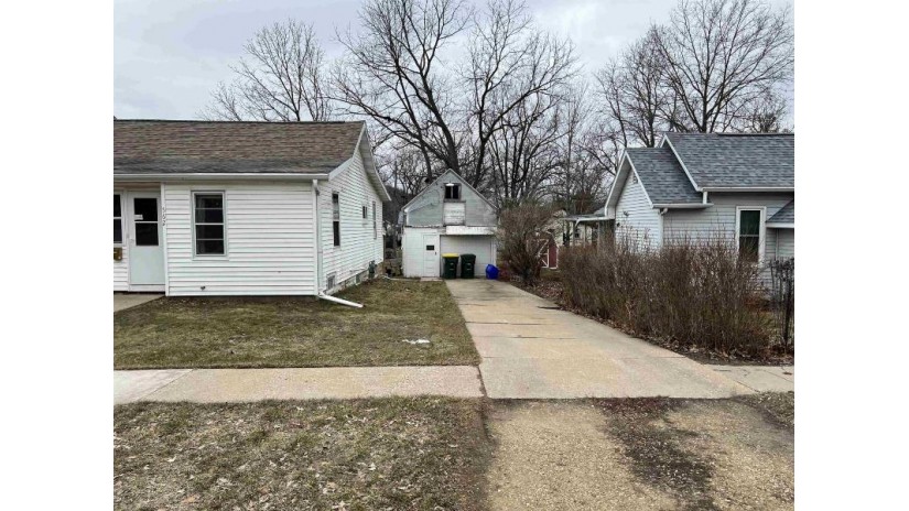 562 S James Street Richland Center, WI 53581 by Century 21 Complete Serv Realty $159,900