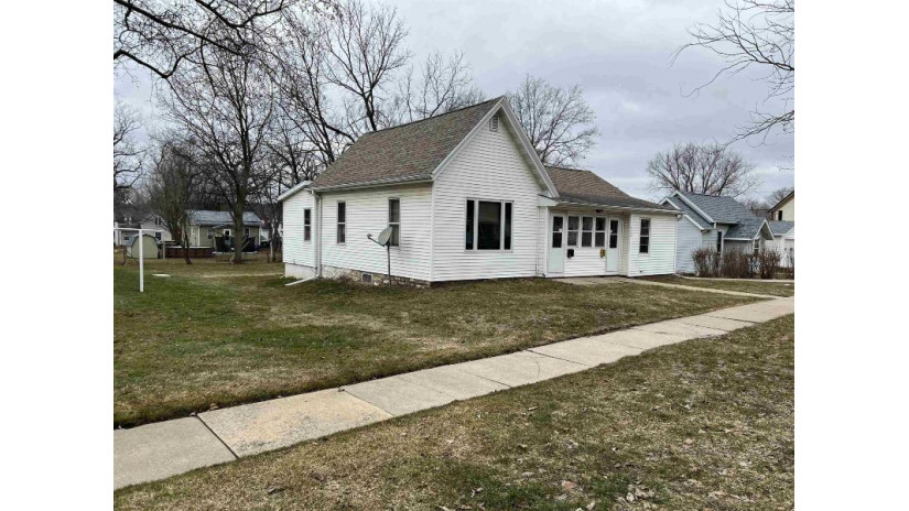 562 S James Street Richland Center, WI 53581 by Century 21 Complete Serv Realty $159,900