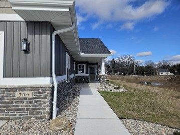 3705 Newcastle Drive, Janesville, WI 53546