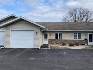 1567 N Dewey Avenue, Reedsburg, WI 53959