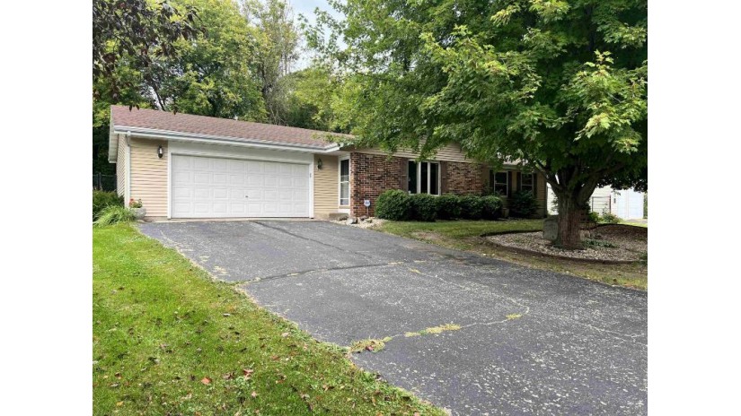 1211 E Cooper Drive Milton, WI 53534 by Briggs Realty Group, Inc - Cell: 608-290-1044 $350,000