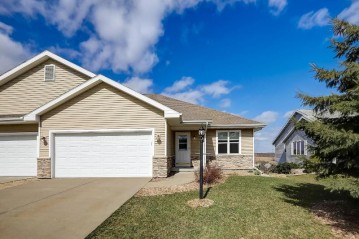 1818 Fjord Pass, Mount Horeb, WI 53572