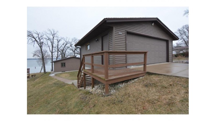 3020 Waubesa Avenue Dunn, WI 53711 by Madcityhomes.com - stuart@madcityhomes.com $1,095,000