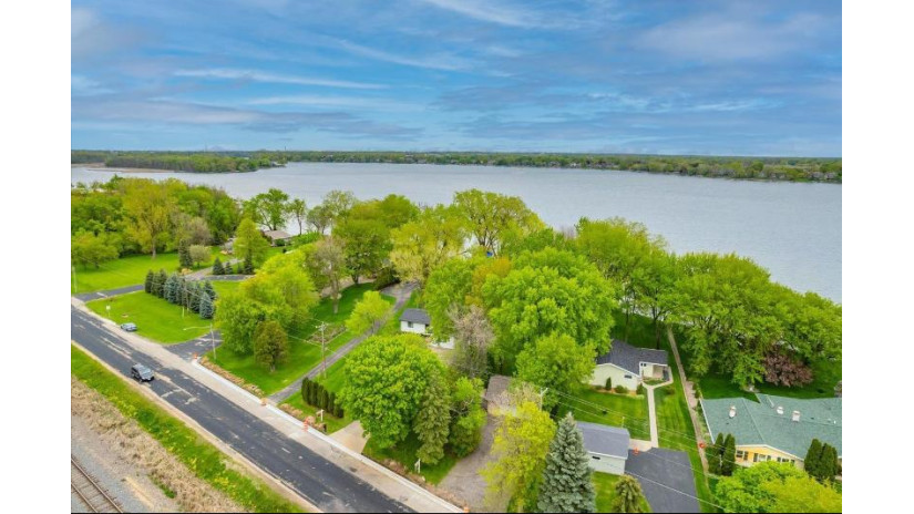 1791 Butte Des Morts Beach Road Fox Crossing, WI 54956 by Bunbury & Assoc, Realtors $749,900