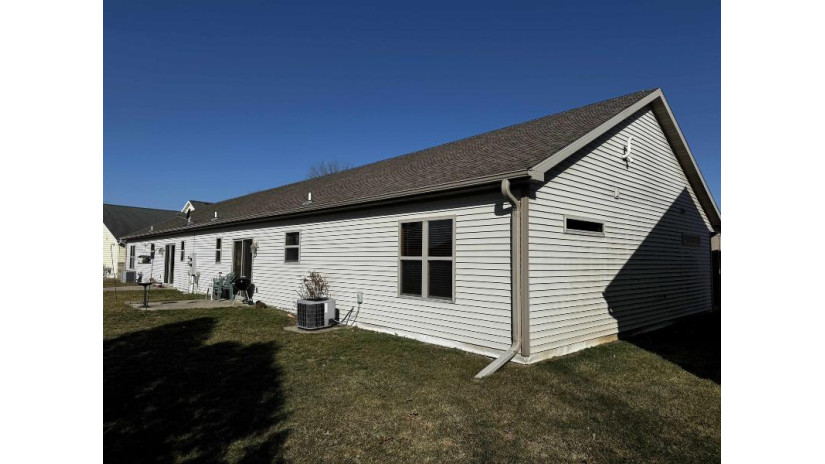 407 East Avenue 4 Belleville, WI 53508 by Exit Professional Real Estate - nannettehilliard@gmail.com $265,000