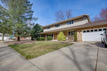 5118 Black Oak Drive, Madison, WI 53711