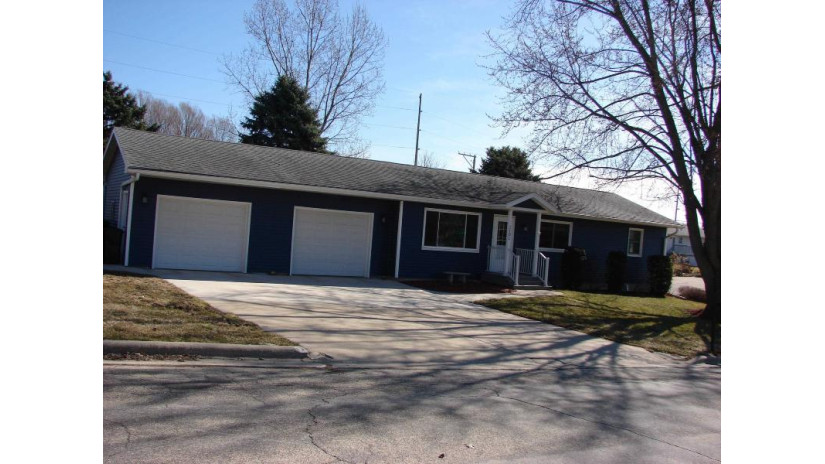 1101 Roelli Lane Dodgeville, WI 53533 by 1st Advantage Real Estate $284,900