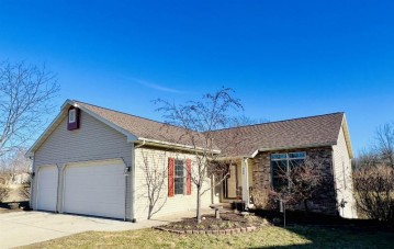 333 Arlington Court, Spring Green, WI 53588