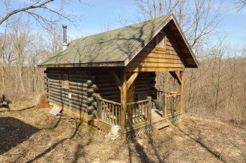 8194 Valley View Road, Woodman, WI 53816