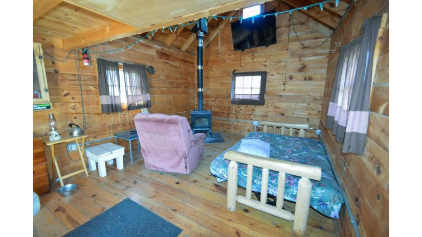 8194 Valley View Road Woodman, WI 53816 by Jon Miles Real Estate - Cell: 608-988-7400 $89,500