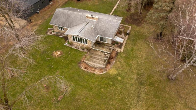 N10560 Chief Kuno Trail Fox Lake, WI 53933 by Quade Real Estate $494,900