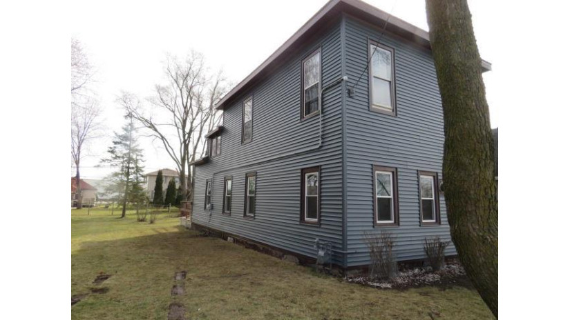 2106 Ashland Street Oshkosh, WI 54901 by Steinmetz Real Estate Group Llc $94,900