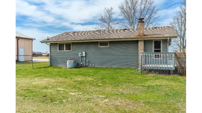 10001 S Walker Road Turtle, WI 53511 by Century 21 Affiliated - Cell: 608-289-0165 $575,000