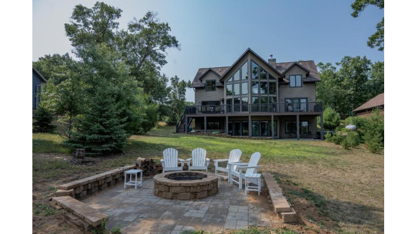 N7055 Lake Road Germantown, WI 53948 by Castle Rock Realty Llc - Pref: 608-377-1227 $1,500,000