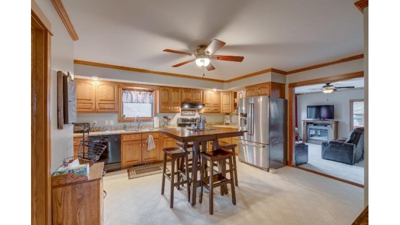 1730 Lewis Road Springdale, WI 53572 by Stark Company, Realtors - Pref: 608-576-5823 $899,000