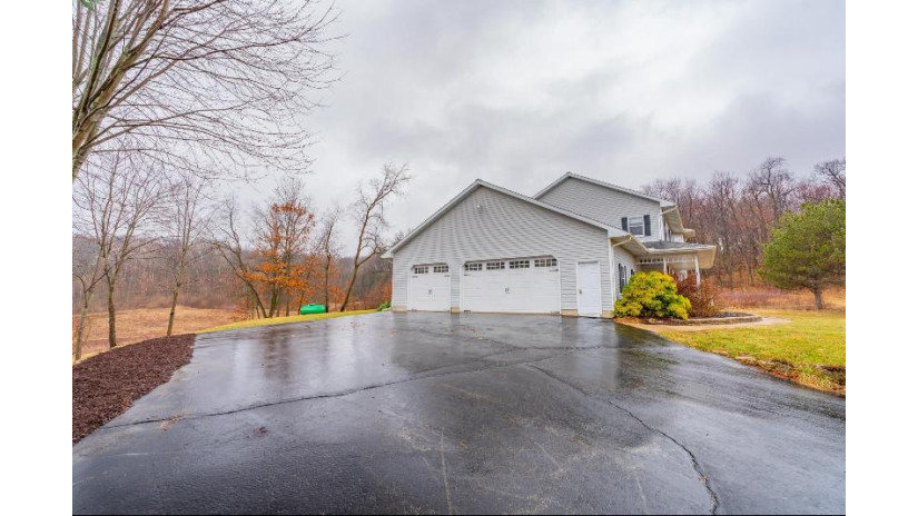 1730 Lewis Road Springdale, WI 53572 by Stark Company, Realtors - Pref: 608-576-5823 $899,000