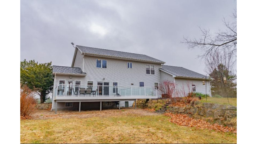 1730 Lewis Road Springdale, WI 53572 by Stark Company, Realtors - Pref: 608-576-5823 $899,000