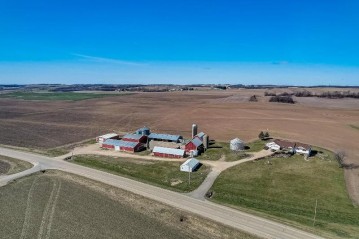 6685 Hwy P, Dane, WI 53529