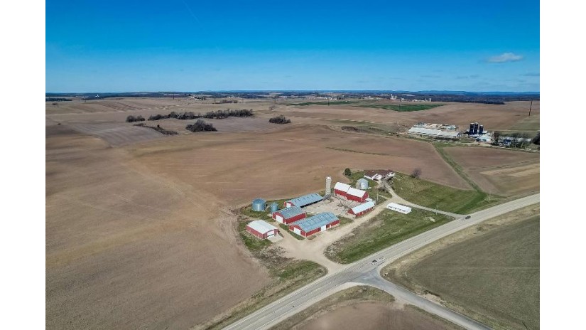 6685 Hwy P Dane, WI 53529 by Re/Max Preferred - judy@ackermaly.com $7,500,000