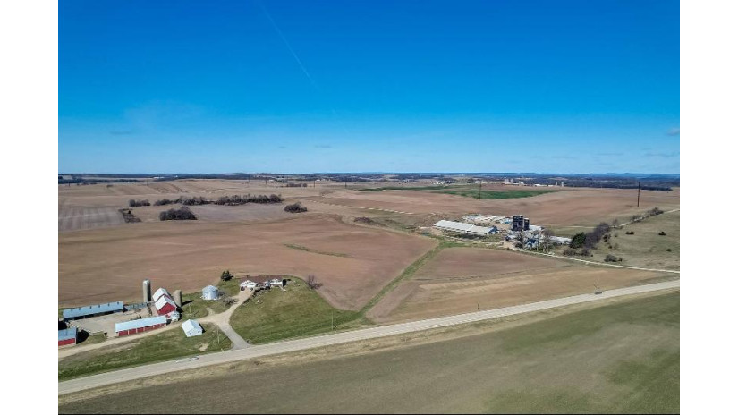 6685 County Road P Dane, WI 53529 by Re/Max Preferred - judy@ackermaly.com $7,500,000